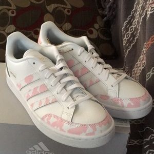 Brand New adidas grand court SE tennis shoes sneakers